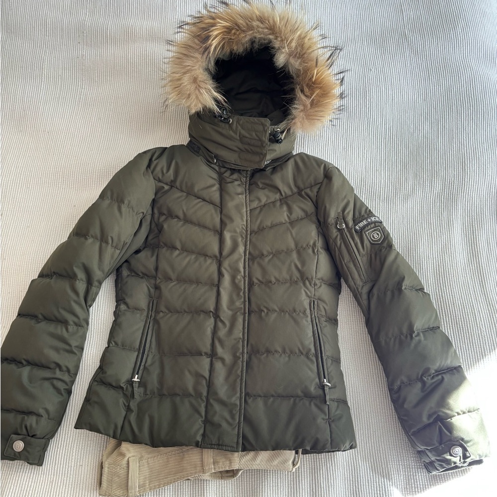 BOGNER ,  ensemble manteau et pantalon FIRE AND ICE .   Fourrure véritable.
